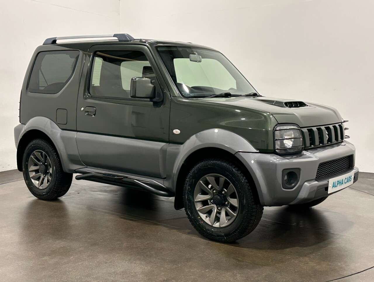 A 2017 SUZUKI JIMNY 1.3 VVT SZ4 SUV 3dr Petrol Auto 4WD Euro 6 (85 ps) A 2017 SUZUKI JIMNY 1.3 VVT SZ4 SUV 3dr Petrol Auto 4WD Euro 6 (85 ps)