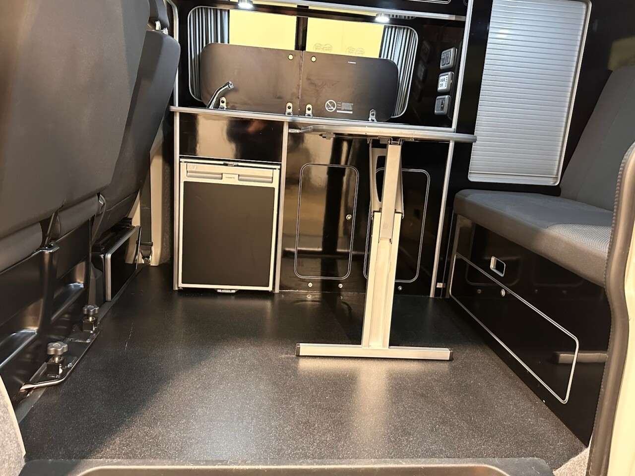 2018 VOLKSWAGEN CAMPER 2018 VOLKSWAGEN CAMPER