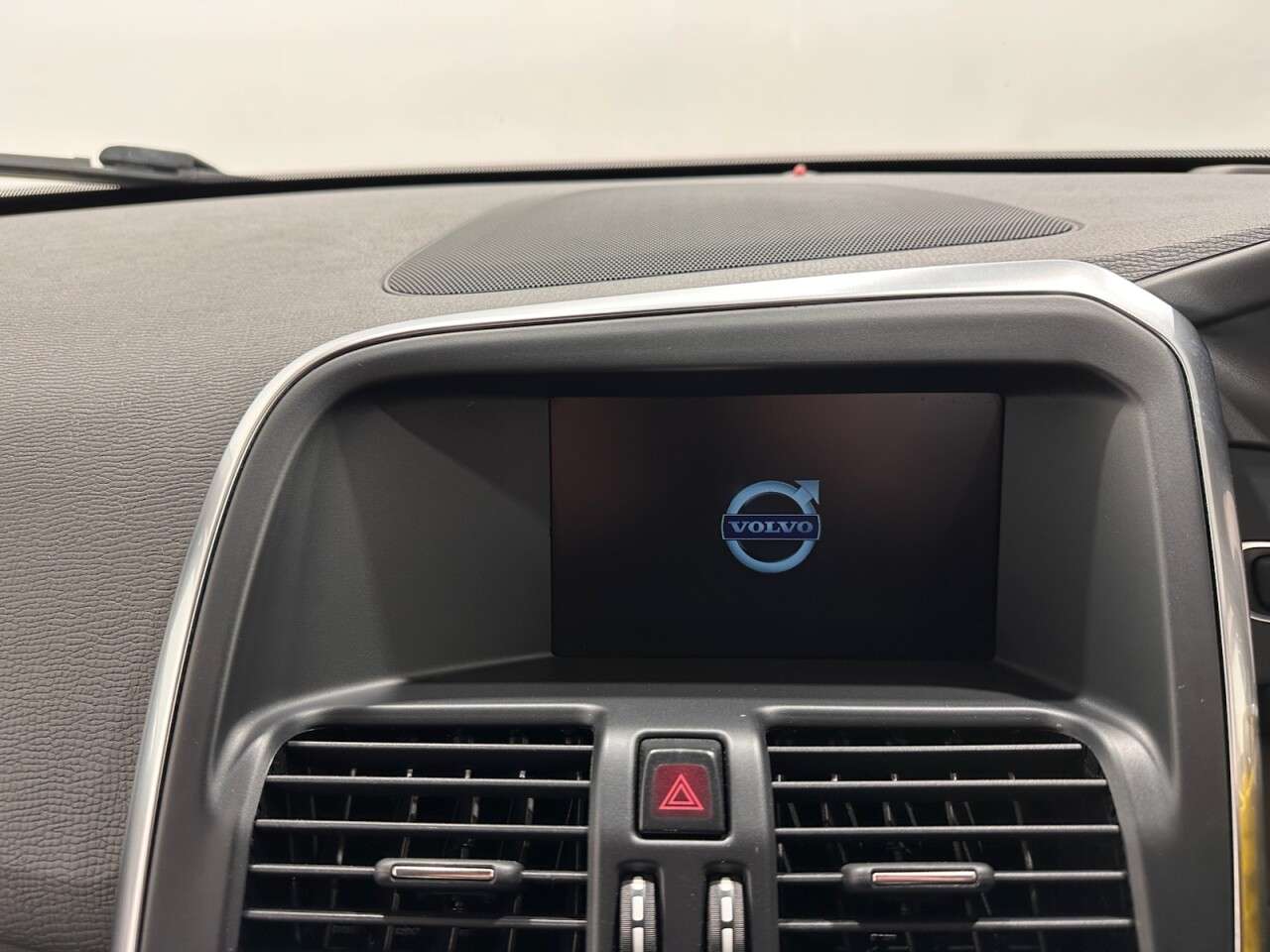 2015 VOLVO XC60 2015 VOLVO XC60