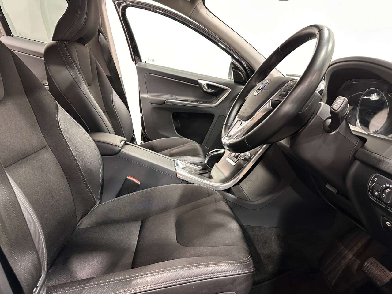 2015 VOLVO XC60 2015 VOLVO XC60