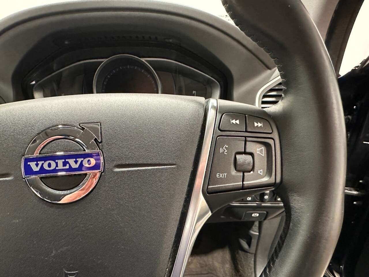 2015 VOLVO XC60 2015 VOLVO XC60