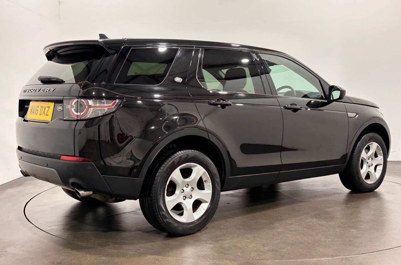 A 2016 LAND ROVER DISCOVERY SPORT 2.0 TD4 SE Tech SUV 5dr Diesel Manual 4WD Euro 6 (s/s) (5 Seat) (150 ps) A 2016 LAND ROVER DISCOVERY SPORT 2.0 TD4 SE Tech SUV 5dr Diesel Manual 4WD Euro 6 (s/s) (5 Seat) (150 ps)