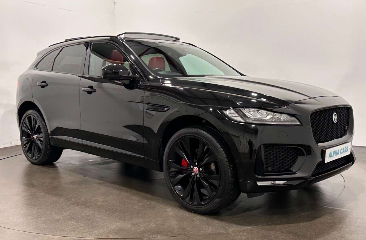 A 2016 JAGUAR F-PACE 3.0 V6 S SUV 5dr Petrol Auto AWD Euro 6 (s/s) (380 ps) A 2016 JAGUAR F-PACE 3.0 V6 S SUV 5dr Petrol Auto AWD Euro 6 (s/s) (380 ps)