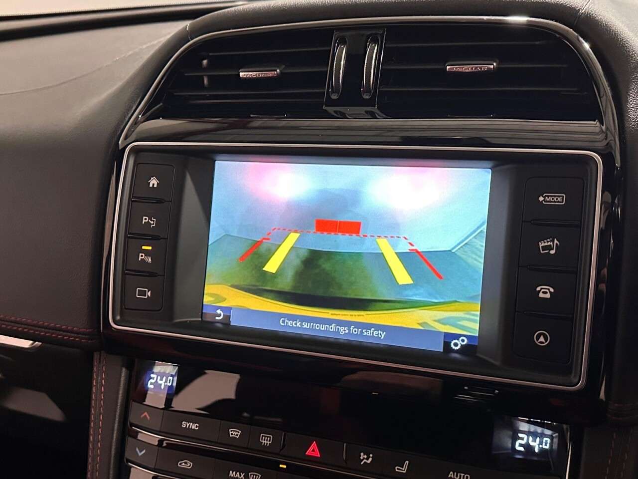 2016 JAGUAR F-PACE 2016 JAGUAR F-PACE