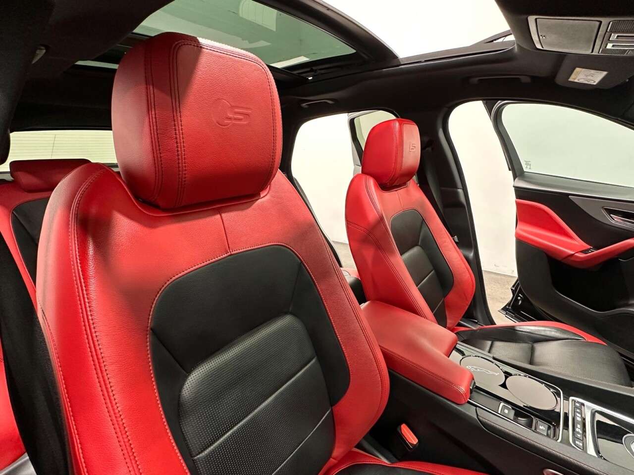 2016 JAGUAR F-PACE 2016 JAGUAR F-PACE