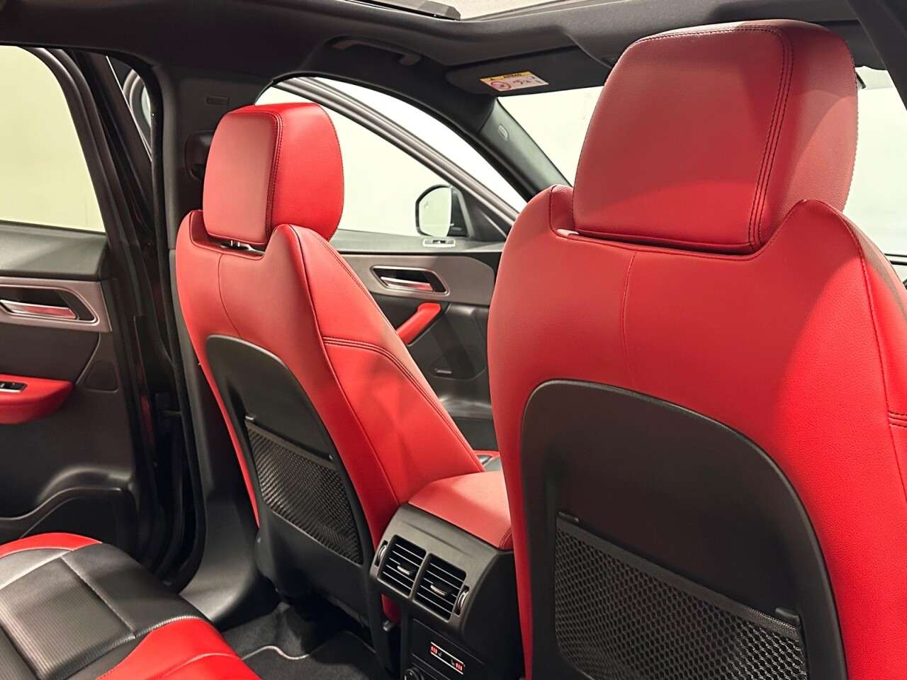 2016 JAGUAR F-PACE 2016 JAGUAR F-PACE