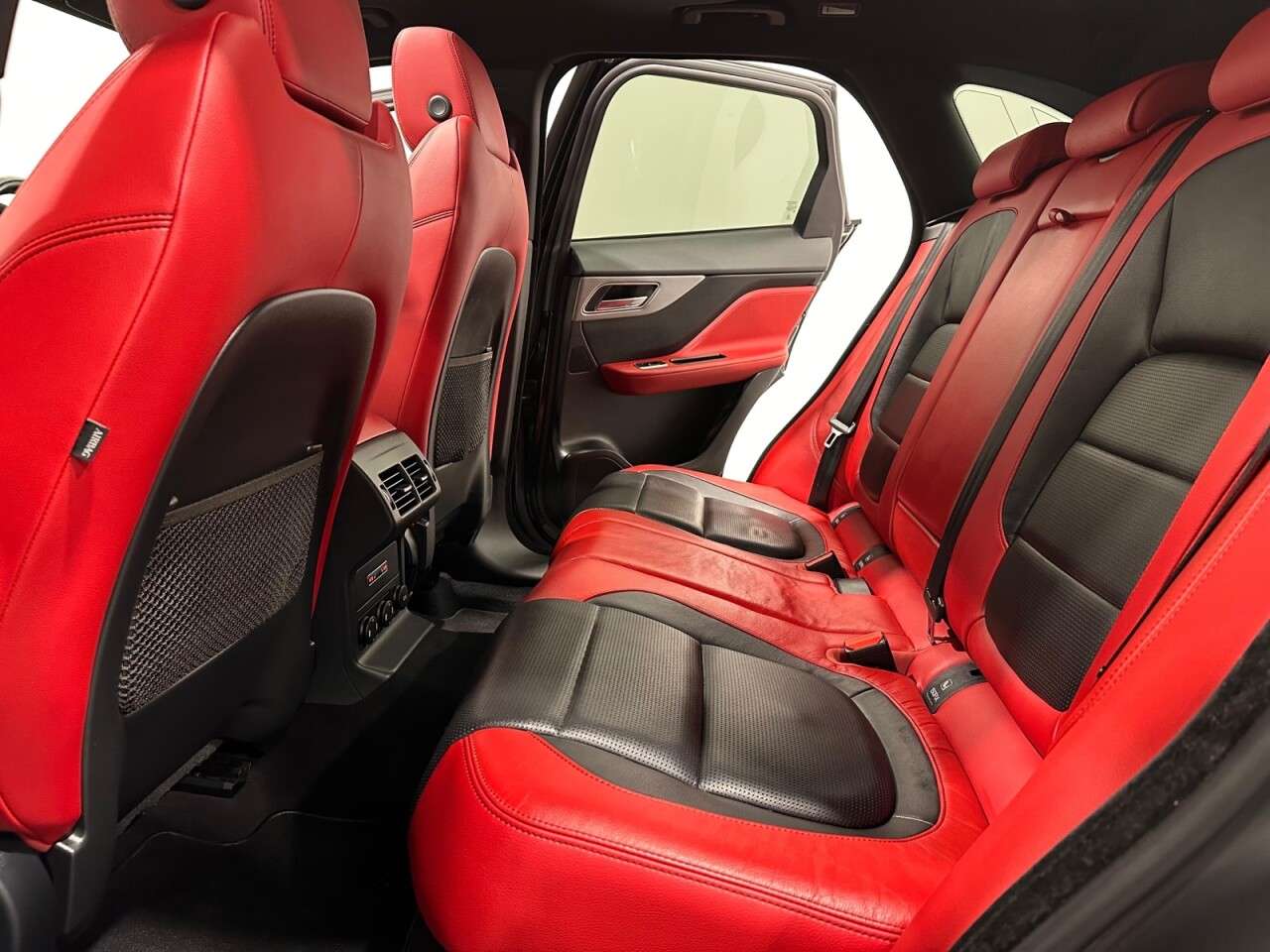 2016 JAGUAR F-PACE 2016 JAGUAR F-PACE