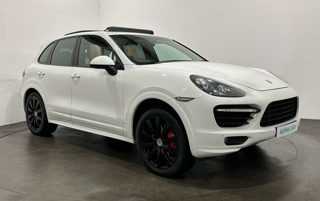 A 2013 PORSCHE CAYENNE 4.8 GTS SUV 5dr Petrol TiptronicS 4WD Euro 5 (s/s) (420 ps) 18" Way Adaptiv A 2013 PORSCHE CAYENNE 4.8 GTS SUV 5dr Petrol TiptronicS 4WD Euro 5 (s/s) (420 ps) 18" Way Adaptiv
