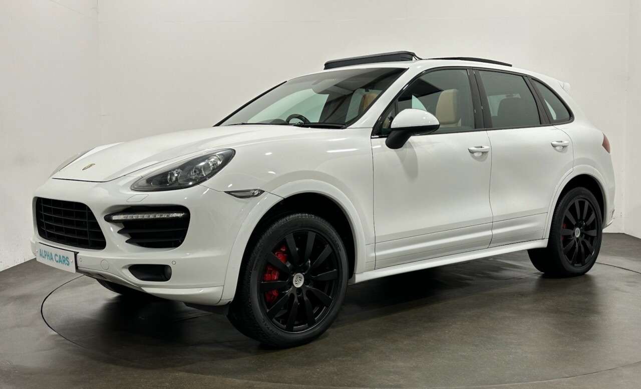 A 2013 PORSCHE CAYENNE 4.8 GTS SUV 5dr Petrol TiptronicS 4WD Euro 5 (s/s) (420 ps) 18" Way Adaptiv A 2013 PORSCHE CAYENNE 4.8 GTS SUV 5dr Petrol TiptronicS 4WD Euro 5 (s/s) (420 ps) 18" Way Adaptiv