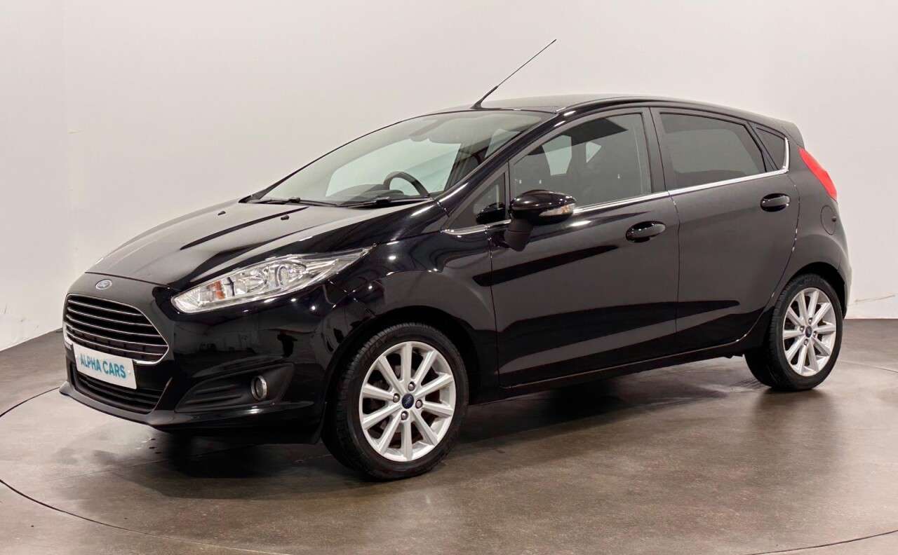 A 2015 FORD FIESTA 1.0T EcoBoost Titanium Hatchback 5dr Petrol Manual Euro 6 (s/s) (125 ps) A 2015 FORD FIESTA 1.0T EcoBoost Titanium Hatchback 5dr Petrol Manual Euro 6 (s/s) (125 ps)
