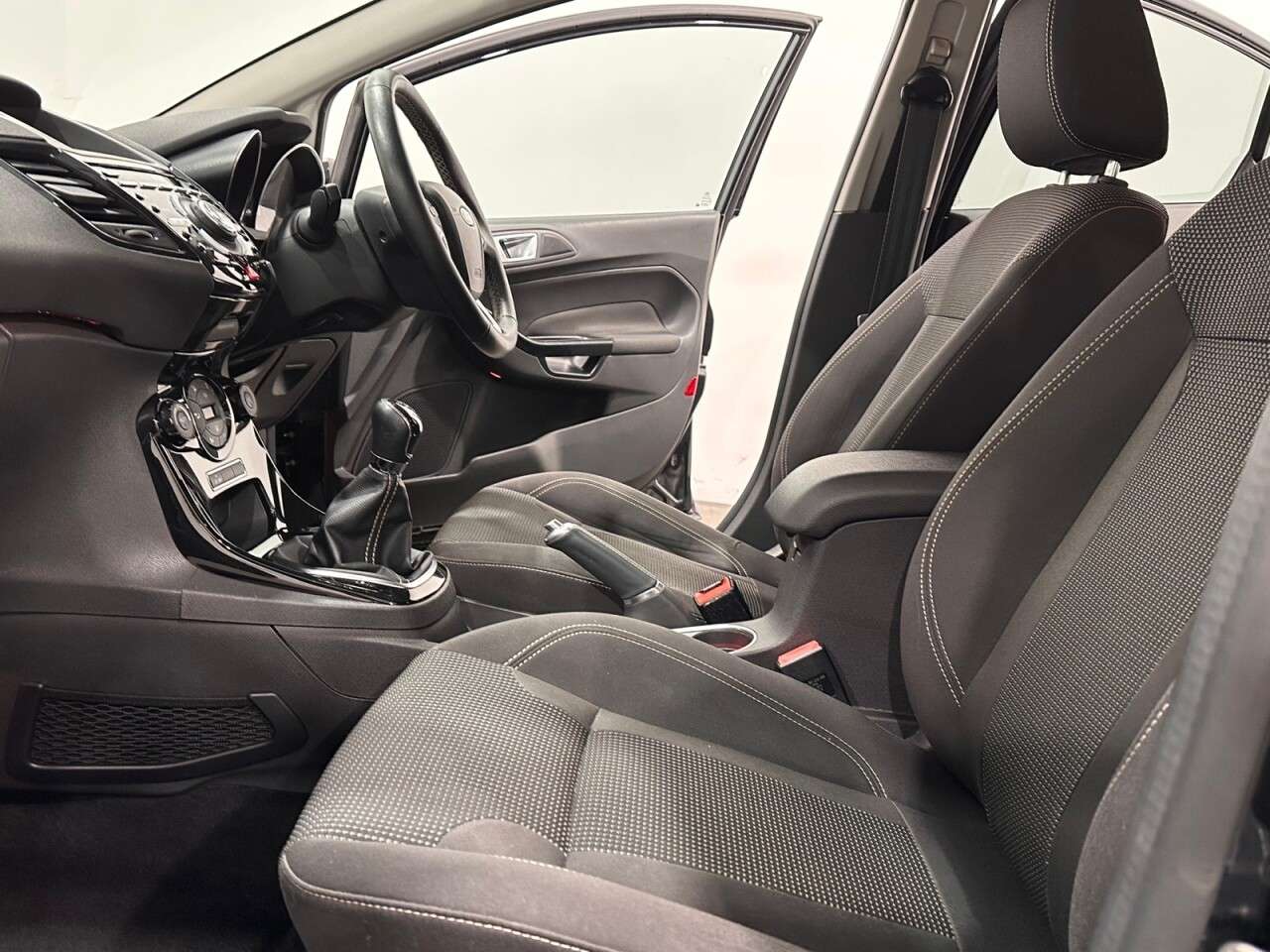 2015 FORD FIESTA 2015 FORD FIESTA