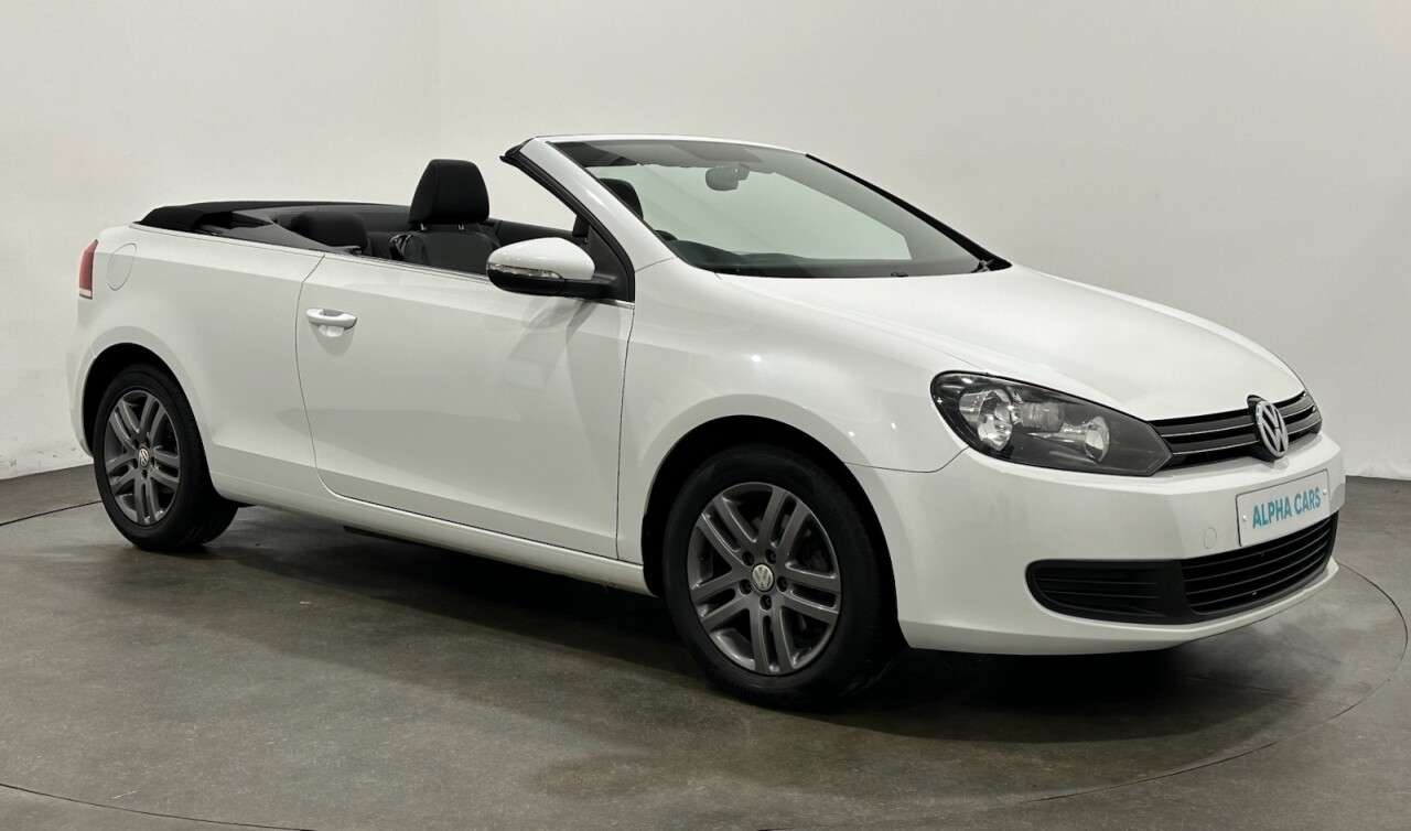 A 2012 VOLKSWAGEN GOLF 1.6 TDI BlueMotion Tech S Cabriolet 2dr Diesel Manual Euro 5 (s/s) (105 ps) A 2012 VOLKSWAGEN GOLF 1.6 TDI BlueMotion Tech S Cabriolet 2dr Diesel Manual Euro 5 (s/s) (105 ps)