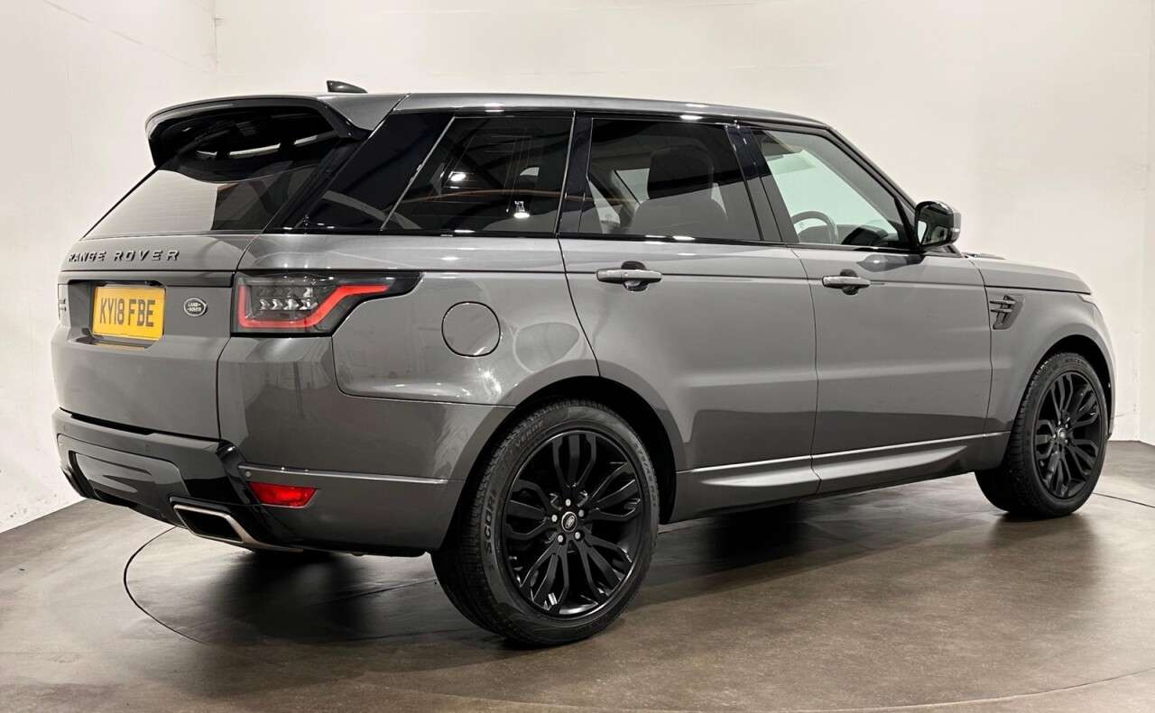 A 2018 LAND ROVER RANGE ROVER SPORT 3.0 SD V6 HSE Dynamic SUV 5dr Diesel Auto 4WD Euro 6 (s/s) (306 ps) A 2018 LAND ROVER RANGE ROVER SPORT 3.0 SD V6 HSE Dynamic SUV 5dr Diesel Auto 4WD Euro 6 (s/s) (306 ps)