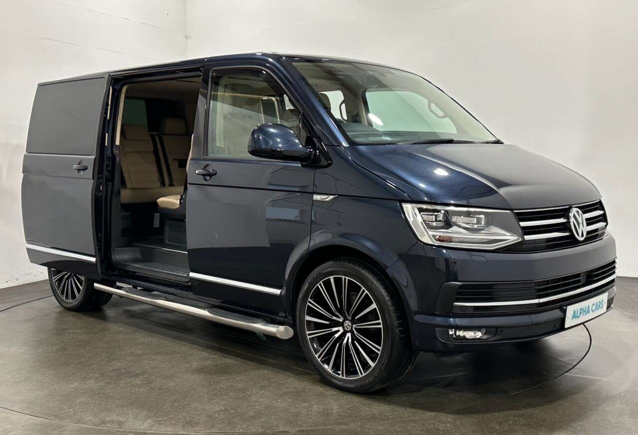 A 2019 VOLKSWAGEN CARAVELLE 2.0 BiTDI BlueMotion Tech Executive MPV 5dr Diesel DSG Euro 6 (s/s) (204 ps A 2019 VOLKSWAGEN CARAVELLE 2.0 BiTDI BlueMotion Tech Executive MPV 5dr Diesel DSG Euro 6 (s/s) (204 ps