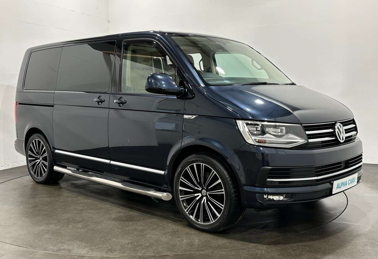 A 2019 VOLKSWAGEN CARAVELLE 2.0 BiTDI BlueMotion Tech Executive MPV 5dr Diesel DSG Euro 6 (s/s) (204 ps A 2019 VOLKSWAGEN CARAVELLE 2.0 BiTDI BlueMotion Tech Executive MPV 5dr Diesel DSG Euro 6 (s/s) (204 ps