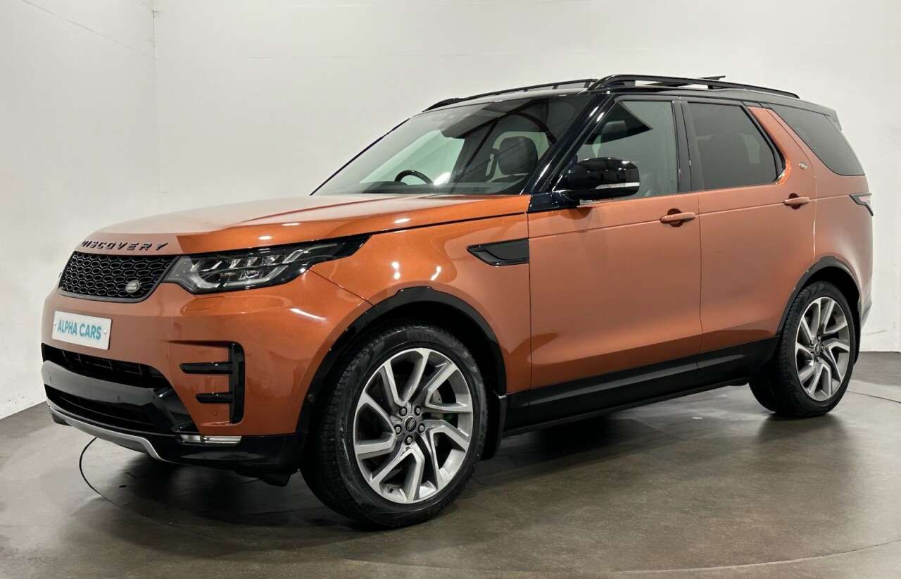 A 2019 LAND ROVER DISCOVERY 3.0 SD V6 Landmark Edition SUV 5dr Diesel Auto 4WD Euro 6 (s/s) (306 ps) St A 2019 LAND ROVER DISCOVERY 3.0 SD V6 Landmark Edition SUV 5dr Diesel Auto 4WD Euro 6 (s/s) (306 ps) St