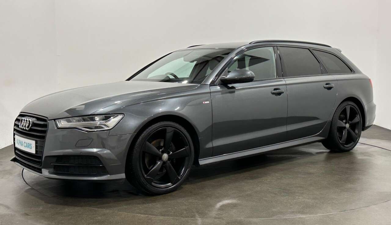 A 2015 AUDI A6 AVANT 2.0 TDI ultra Black Edition Estate 5dr Diesel S Tronic Euro 6 (s/s) (190 ps A 2015 AUDI A6 AVANT 2.0 TDI ultra Black Edition Estate 5dr Diesel S Tronic Euro 6 (s/s) (190 ps