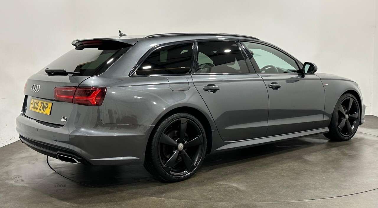 A 2015 AUDI A6 AVANT 2.0 TDI ultra Black Edition Estate 5dr Diesel S Tronic Euro 6 (s/s) (190 ps A 2015 AUDI A6 AVANT 2.0 TDI ultra Black Edition Estate 5dr Diesel S Tronic Euro 6 (s/s) (190 ps