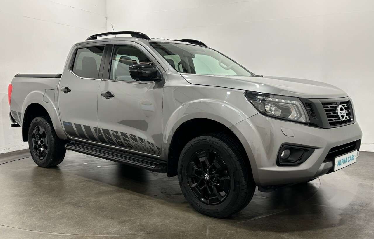 A 2021 NISSAN NAVARA 2.3 dCi N-Guard Pickup Double Cab 4dr Diesel Manual 4WD Euro 6 (s/s) (190 p A 2021 NISSAN NAVARA 2.3 dCi N-Guard Pickup Double Cab 4dr Diesel Manual 4WD Euro 6 (s/s) (190 p