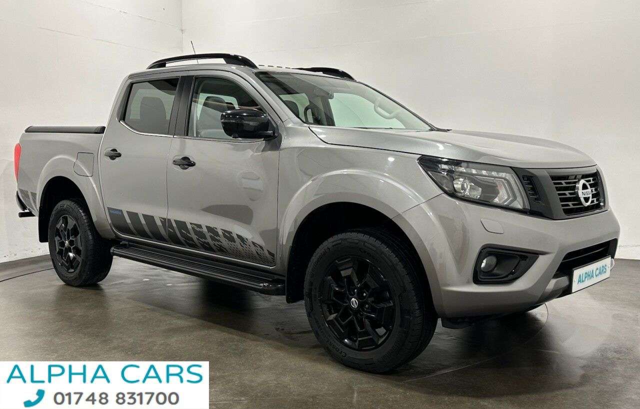 A 2021 NISSAN NAVARA 2.3 dCi N-Guard Pickup Double Cab 4dr Diesel Manual 4WD Euro 6 (s/s) (190 p A 2021 NISSAN NAVARA 2.3 dCi N-Guard Pickup Double Cab 4dr Diesel Manual 4WD Euro 6 (s/s) (190 p