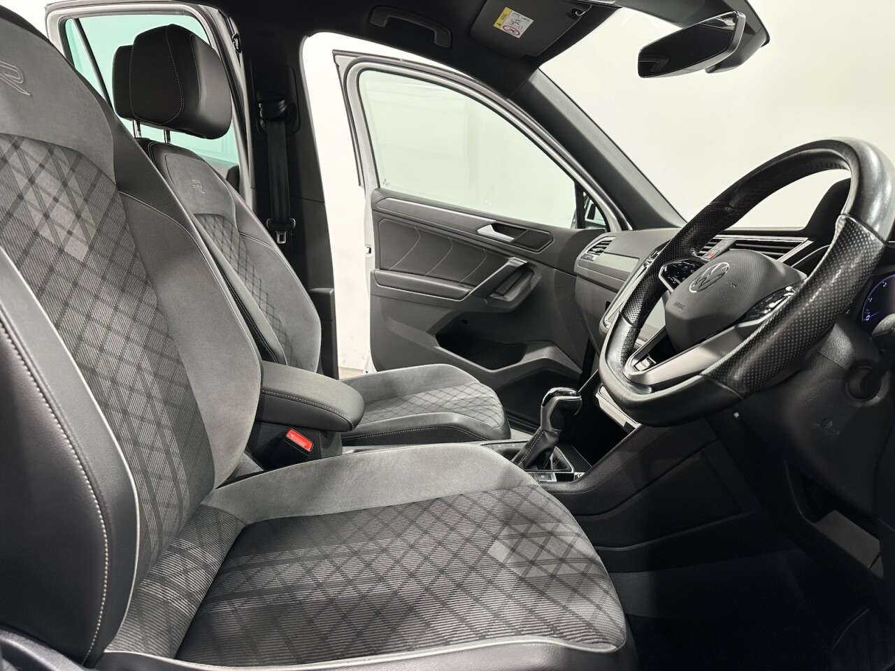 2021 VOLKSWAGEN TIGUAN 2021 VOLKSWAGEN TIGUAN