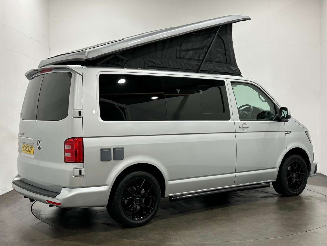 A 2019 VOLKSWAGEN TRANSPORTER 2.0 TDI T28 BlueMotion Tech Highline Camper Van 5dr Diesel Manual FWD SWB E A 2019 VOLKSWAGEN TRANSPORTER 2.0 TDI T28 BlueMotion Tech Highline Camper Van 5dr Diesel Manual FWD SWB E