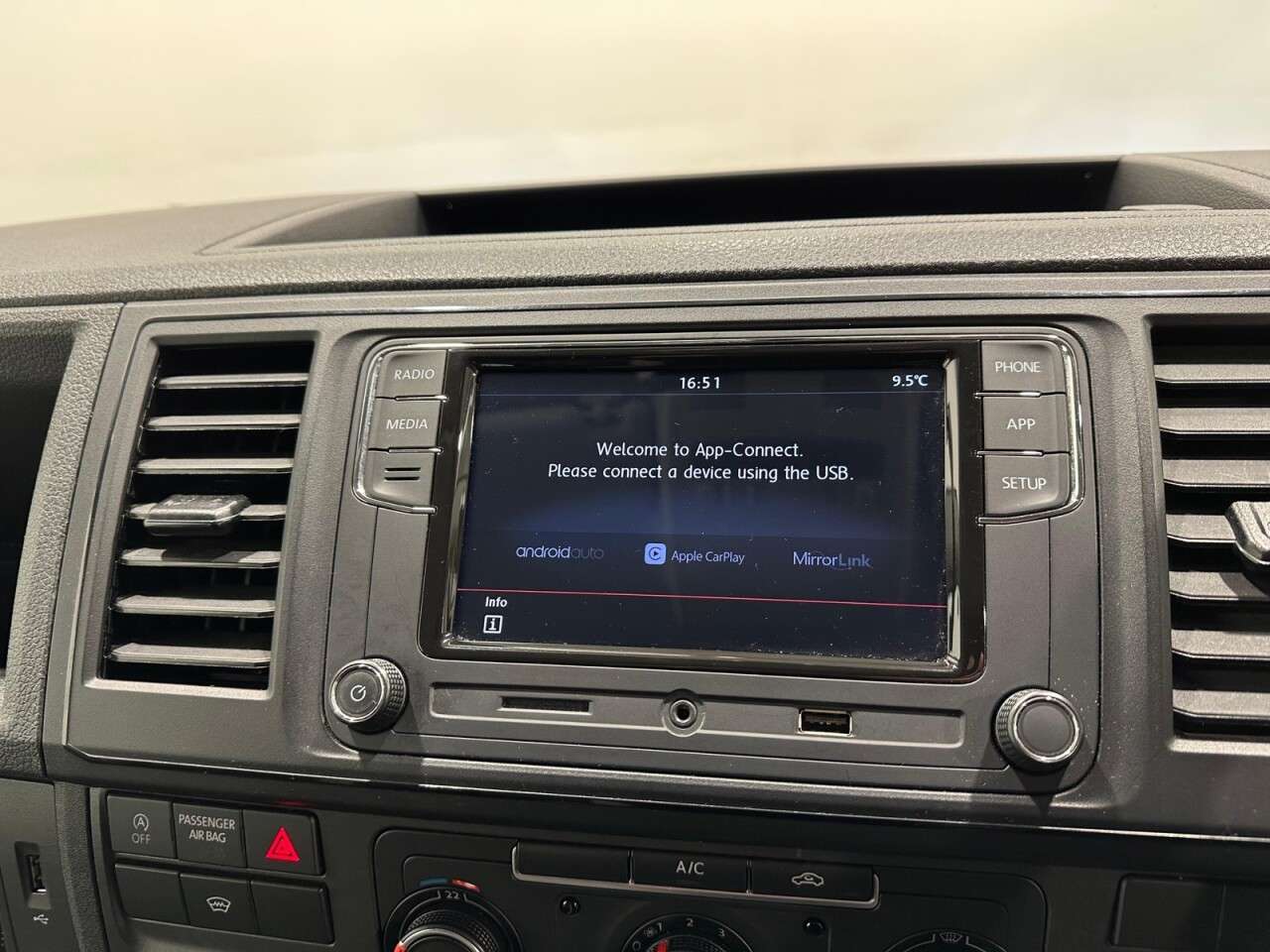 2019 VOLKSWAGEN TRANSPORTER 2019 VOLKSWAGEN TRANSPORTER