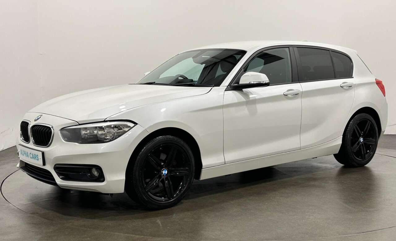 A 2017 BMW 1 SERIES 2.0 120d Sport Hatchback 5dr Diesel Auto xDrive Euro 6 (s/s) (190 ps) Strik A 2017 BMW 1 SERIES 2.0 120d Sport Hatchback 5dr Diesel Auto xDrive Euro 6 (s/s) (190 ps) Strik