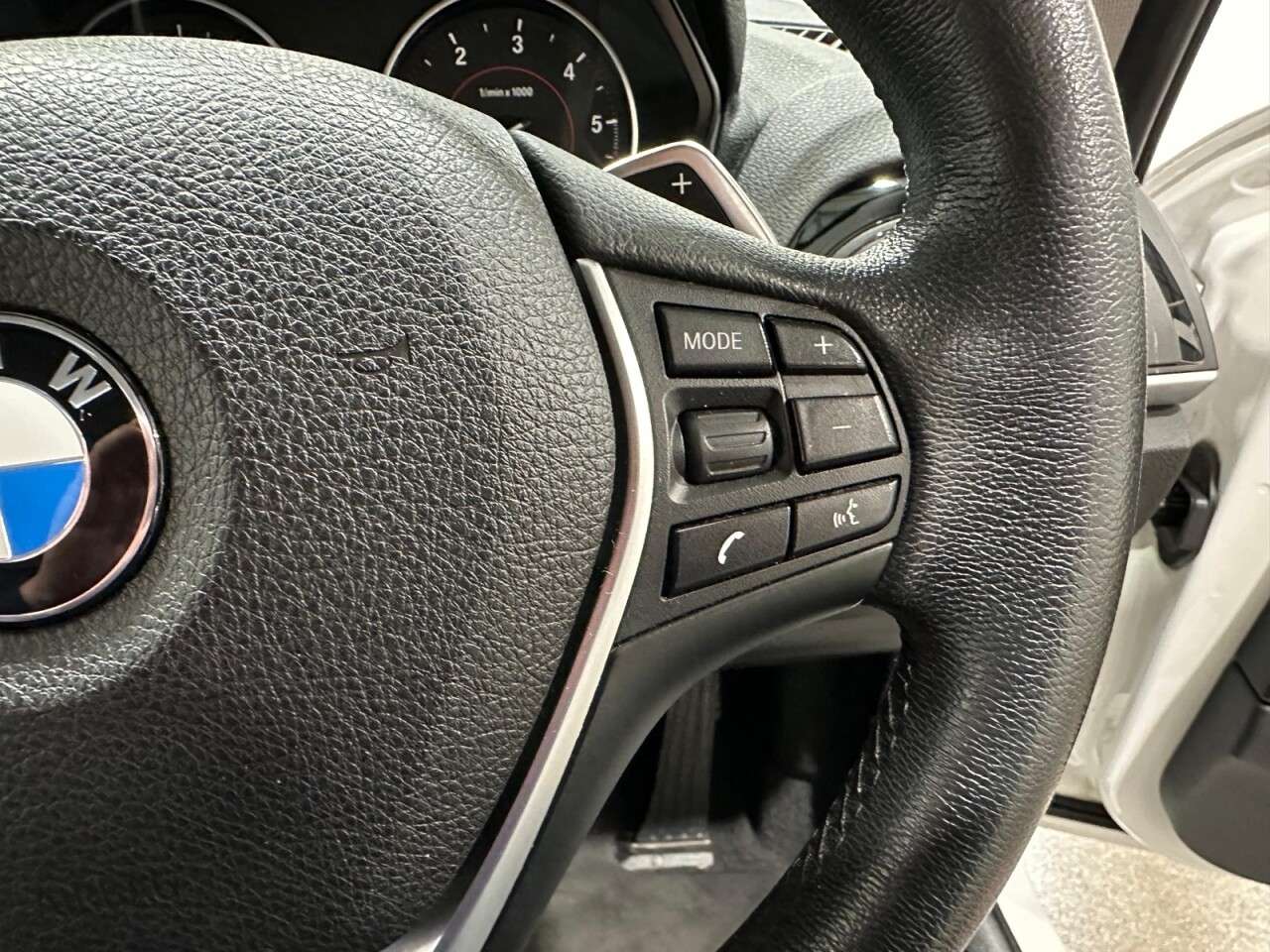 2017 BMW 1 SERIES 2017 BMW 1 SERIES