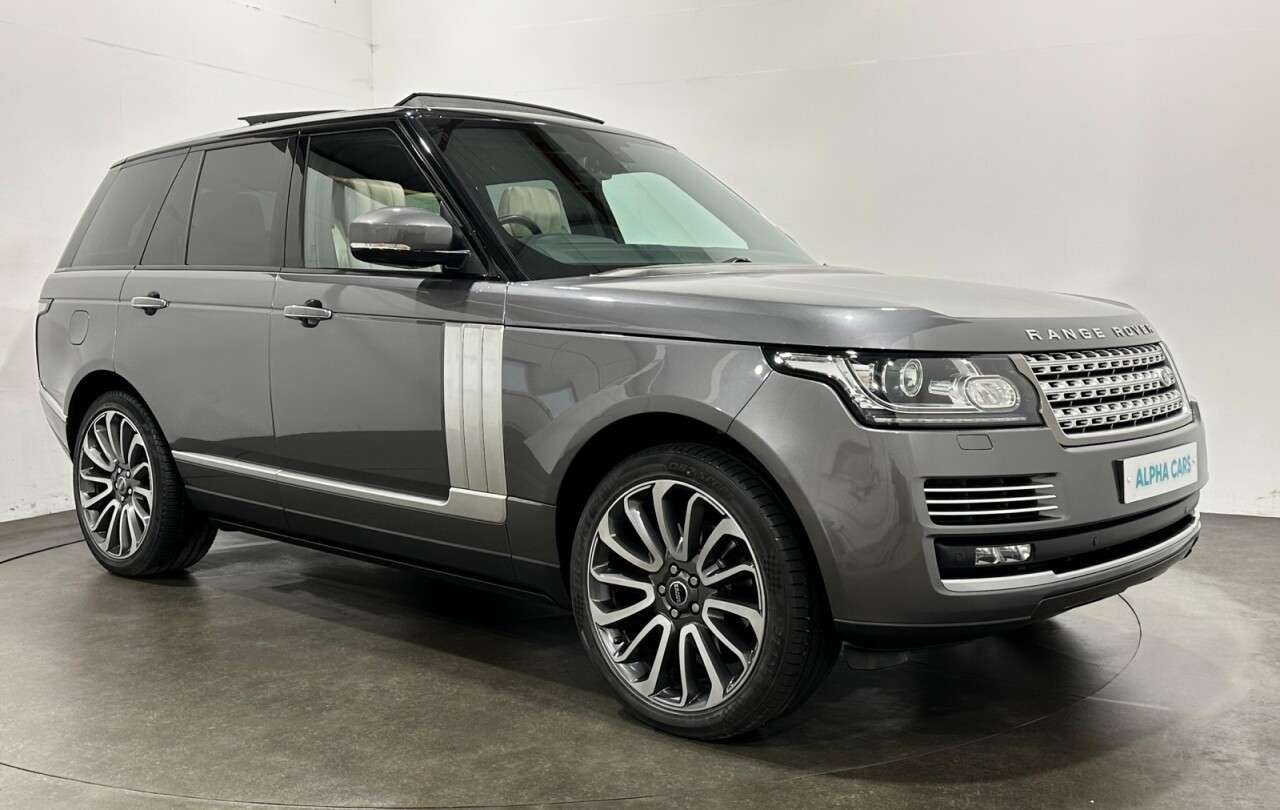 A 2015 LAND ROVER RANGE ROVER 3.0 TD V6 Vogue SE SUV 5dr Diesel Auto 4WD Euro 5 (s/s) (258 ps) Electrical A 2015 LAND ROVER RANGE ROVER 3.0 TD V6 Vogue SE SUV 5dr Diesel Auto 4WD Euro 5 (s/s) (258 ps) Electrical