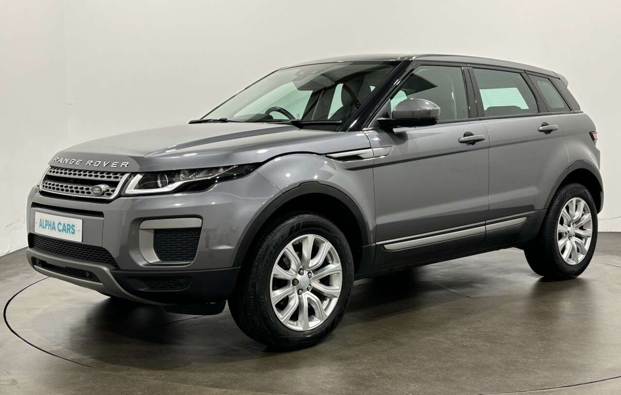 A 2016 LAND ROVER RANGE ROVER EVOQUE 2.0 eD4 SE SUV 5dr Diesel Manual FWD Euro 6 (s/s) (150 ps) FWD Euro 6 A 2016 LAND ROVER RANGE ROVER EVOQUE 2.0 eD4 SE SUV 5dr Diesel Manual FWD Euro 6 (s/s) (150 ps) FWD Euro 6