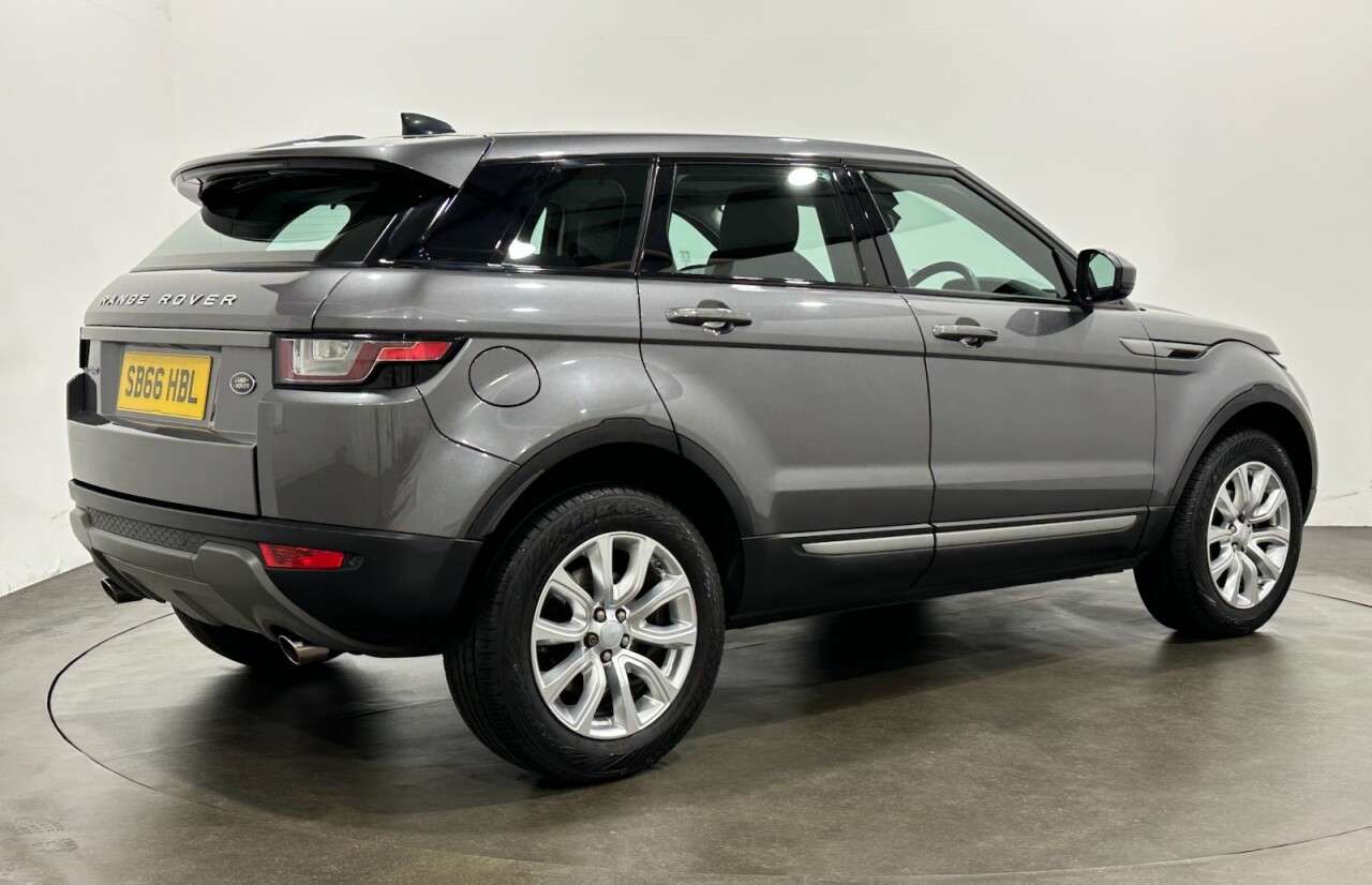 A 2016 LAND ROVER RANGE ROVER EVOQUE 2.0 eD4 SE SUV 5dr Diesel Manual FWD Euro 6 (s/s) (150 ps) FWD Euro 6 A 2016 LAND ROVER RANGE ROVER EVOQUE 2.0 eD4 SE SUV 5dr Diesel Manual FWD Euro 6 (s/s) (150 ps) FWD Euro 6