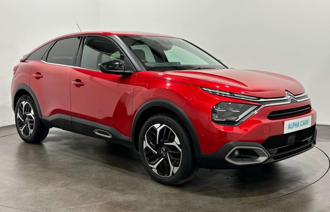 A 2022 CITROEN C4 1.2 PureTech Shine Hatchback 5dr Petrol Manual Euro 6 (s/s) (130 ps) A 2022 CITROEN C4 1.2 PureTech Shine Hatchback 5dr Petrol Manual Euro 6 (s/s) (130 ps)