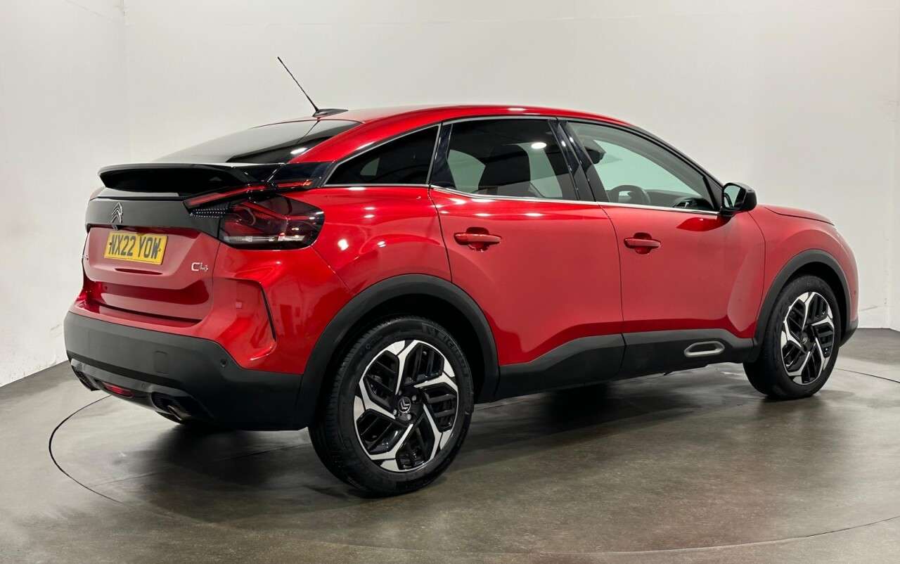 A 2022 CITROEN C4 1.2 PureTech Shine Hatchback 5dr Petrol Manual Euro 6 (s/s) (130 ps) A 2022 CITROEN C4 1.2 PureTech Shine Hatchback 5dr Petrol Manual Euro 6 (s/s) (130 ps)