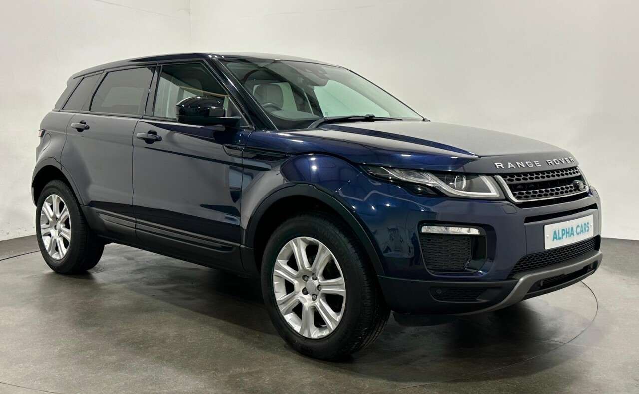 A 2017 LAND ROVER RANGE ROVER EVOQUE ED4 SE TECH A 2017 LAND ROVER RANGE ROVER EVOQUE ED4 SE TECH