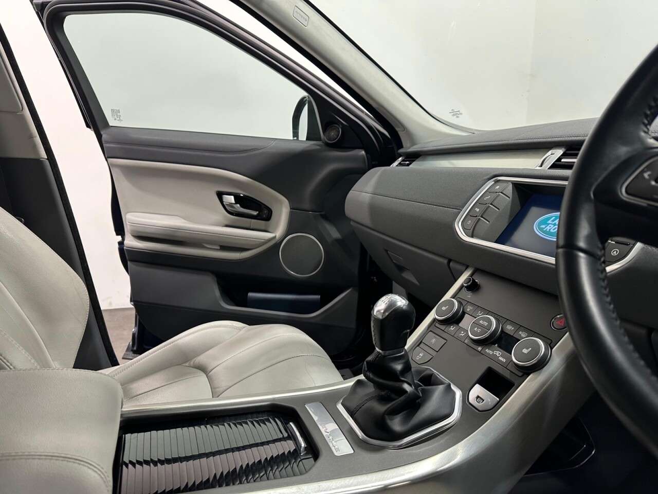 2017 LAND ROVER RANGE ROVER EVOQUE 2017 LAND ROVER RANGE ROVER EVOQUE