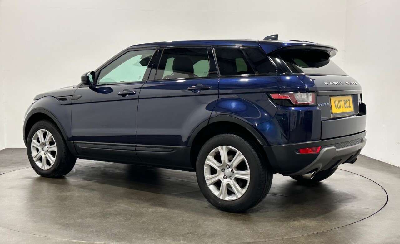 A 2017 LAND ROVER RANGE ROVER EVOQUE ED4 SE TECH A 2017 LAND ROVER RANGE ROVER EVOQUE ED4 SE TECH