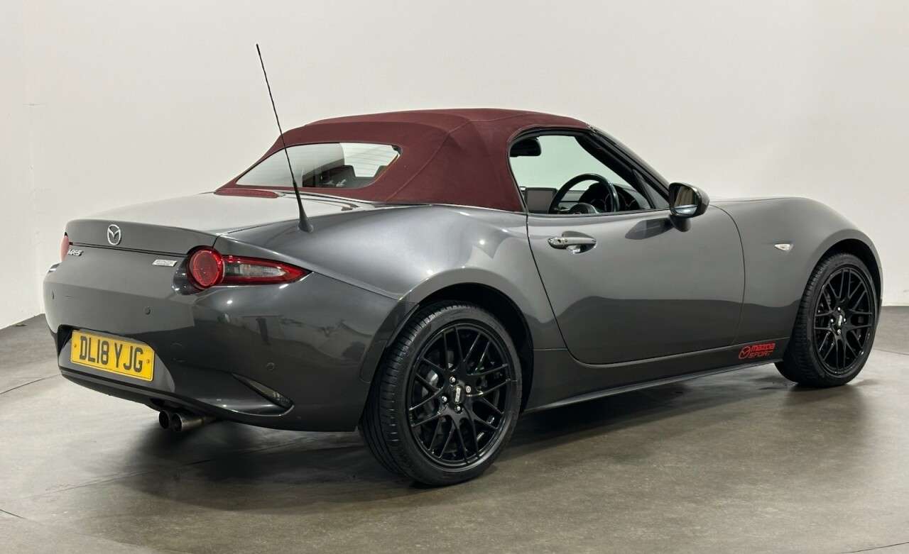 2018 MAZDA MX-5 2018 MAZDA MX-5