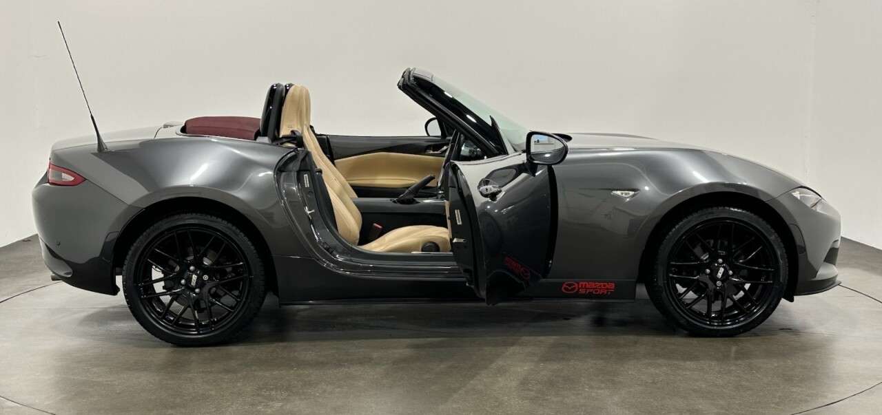 2018 MAZDA MX-5 2018 MAZDA MX-5