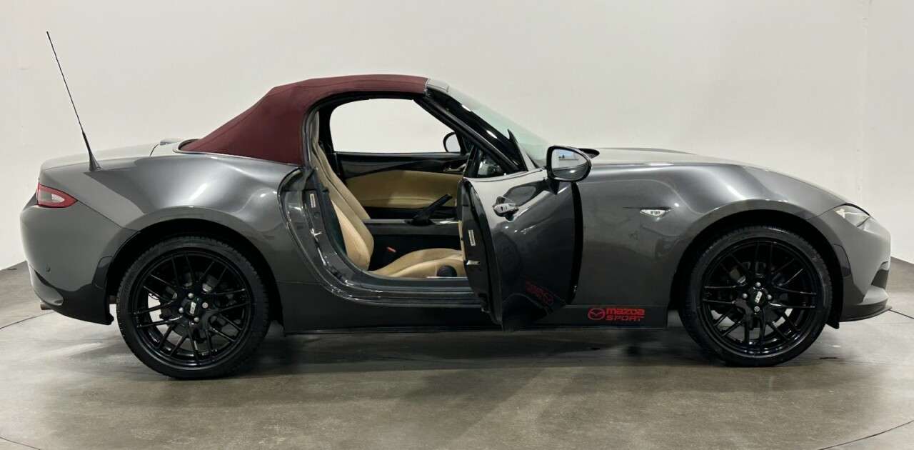 2018 MAZDA MX-5 2018 MAZDA MX-5