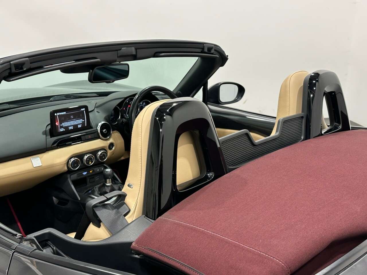 2018 MAZDA MX-5 2018 MAZDA MX-5