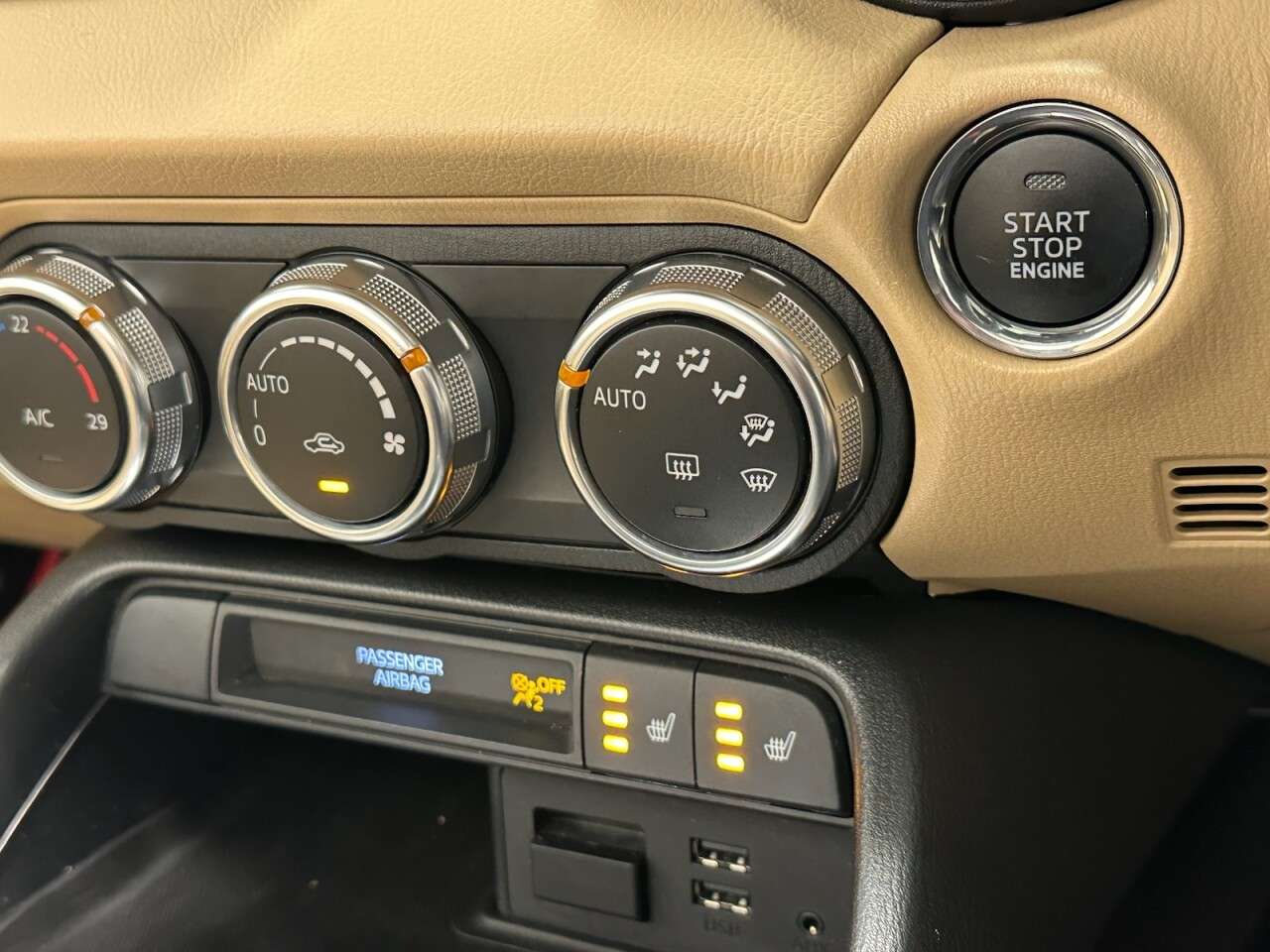 2018 MAZDA MX-5 2018 MAZDA MX-5