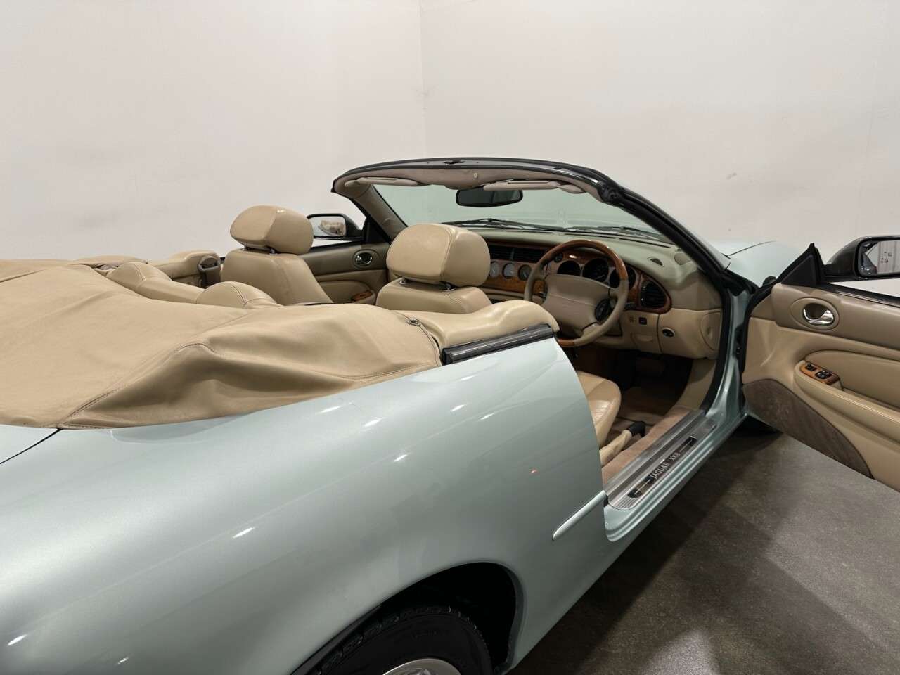 2001 JAGUAR XF 2001 JAGUAR XF