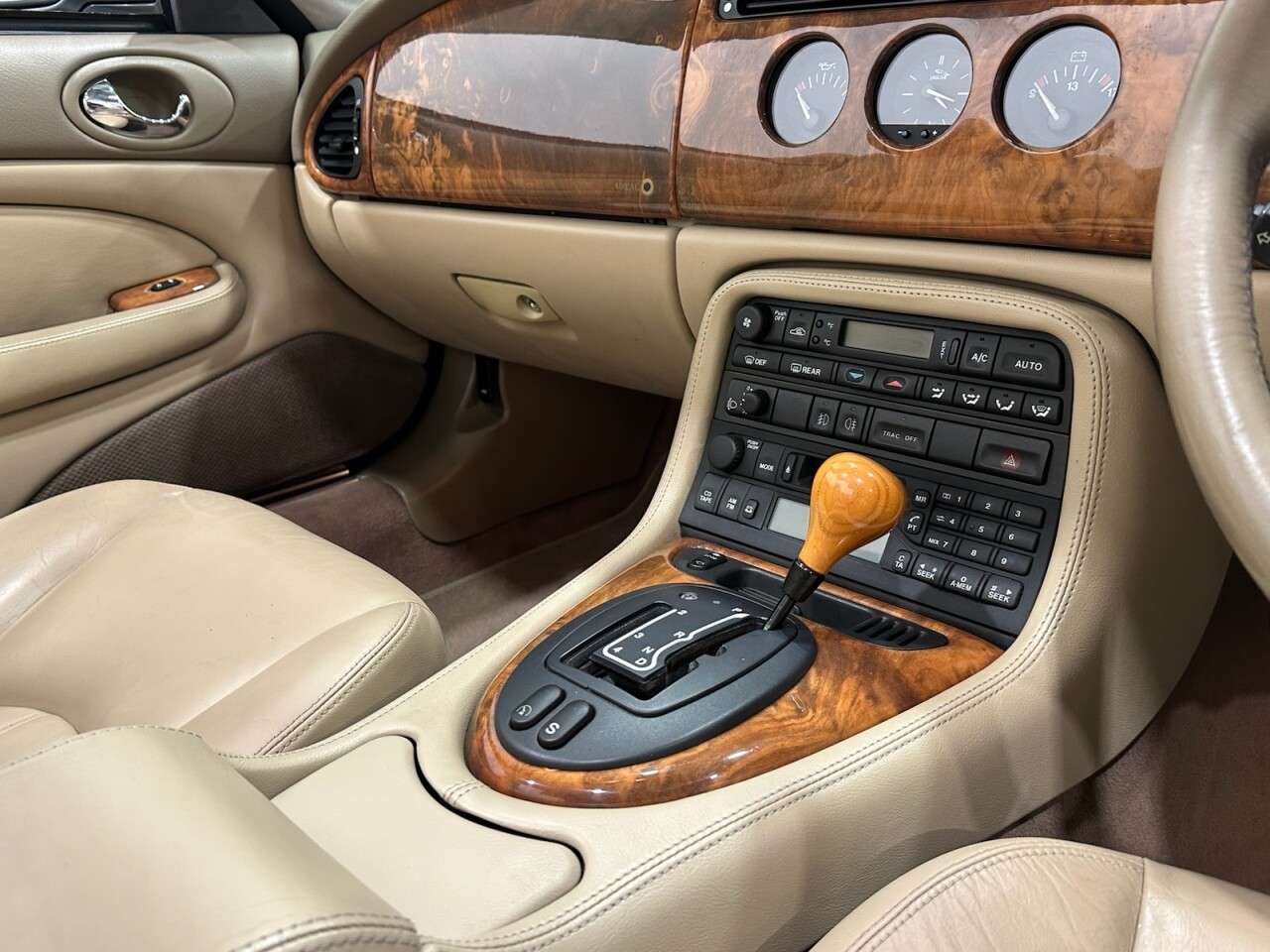 2001 JAGUAR XF 2001 JAGUAR XF