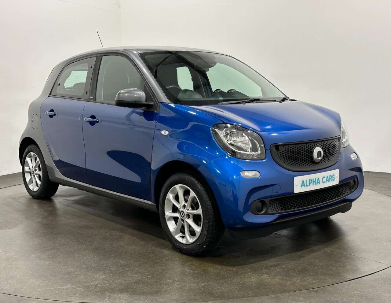 A 2017 SMART FORFOUR 1.0 Passion Hatchback 5dr Petrol Twinamic Euro 6 (s/s) (71 ps) A 2017 SMART FORFOUR 1.0 Passion Hatchback 5dr Petrol Twinamic Euro 6 (s/s) (71 ps)