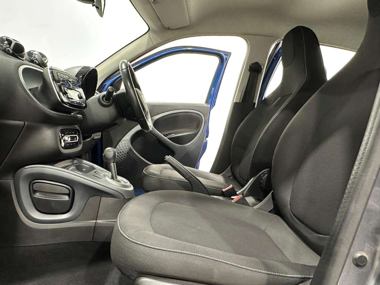 2017 SMART FORFOUR 2017 SMART FORFOUR