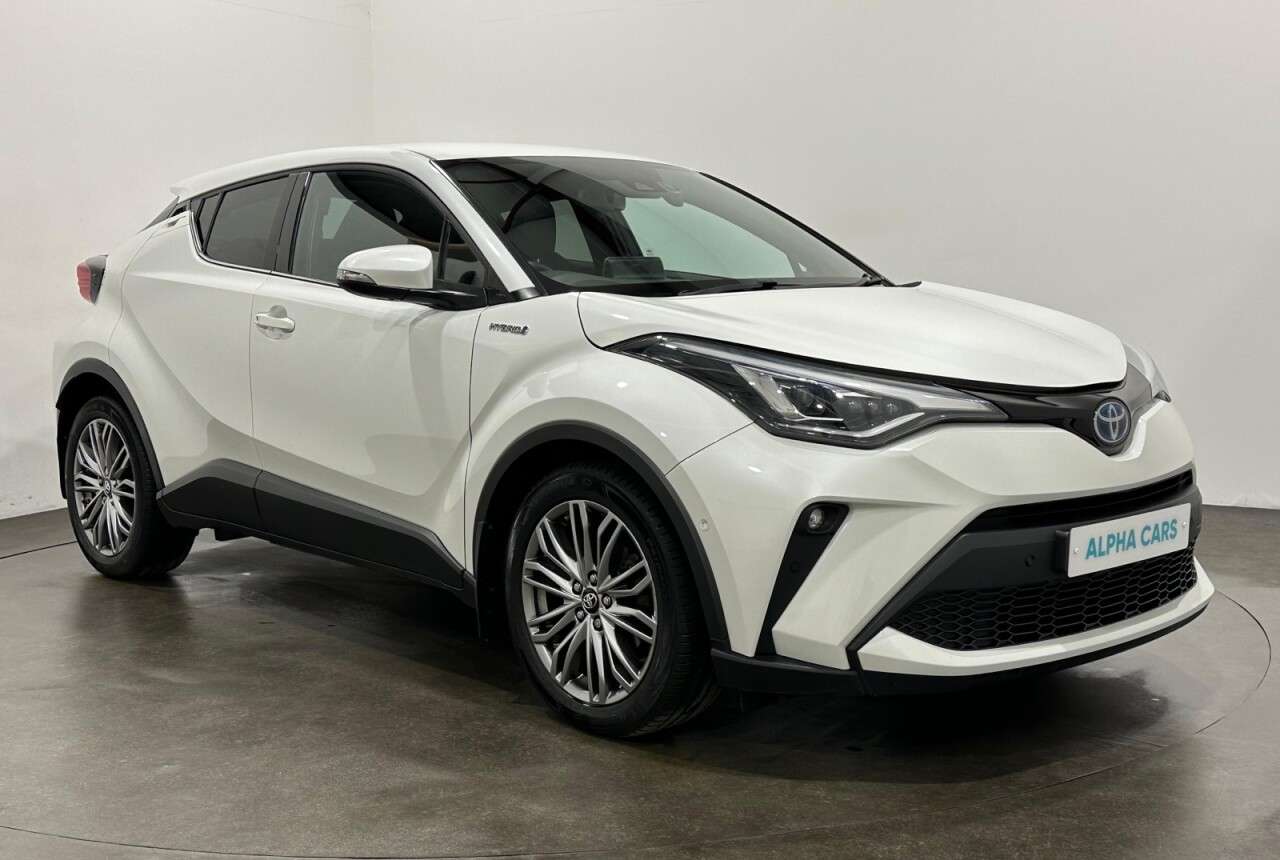 A 2022 TOYOTA C-HR 2.0 VVT-h GPF Excel SUV 5dr Petrol Hybrid CVT Euro 6 (s/s) (184 ps) A 2022 TOYOTA C-HR 2.0 VVT-h GPF Excel SUV 5dr Petrol Hybrid CVT Euro 6 (s/s) (184 ps)