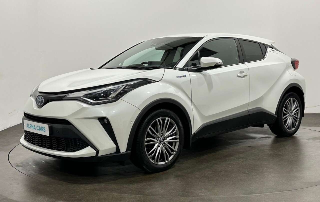 A 2022 TOYOTA C-HR 2.0 VVT-h GPF Excel SUV 5dr Petrol Hybrid CVT Euro 6 (s/s) (184 ps) A 2022 TOYOTA C-HR 2.0 VVT-h GPF Excel SUV 5dr Petrol Hybrid CVT Euro 6 (s/s) (184 ps)