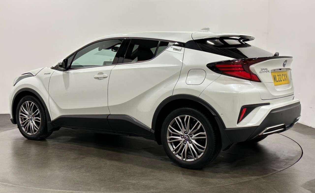 A 2022 TOYOTA C-HR 2.0 VVT-h GPF Excel SUV 5dr Petrol Hybrid CVT Euro 6 (s/s) (184 ps) A 2022 TOYOTA C-HR 2.0 VVT-h GPF Excel SUV 5dr Petrol Hybrid CVT Euro 6 (s/s) (184 ps)