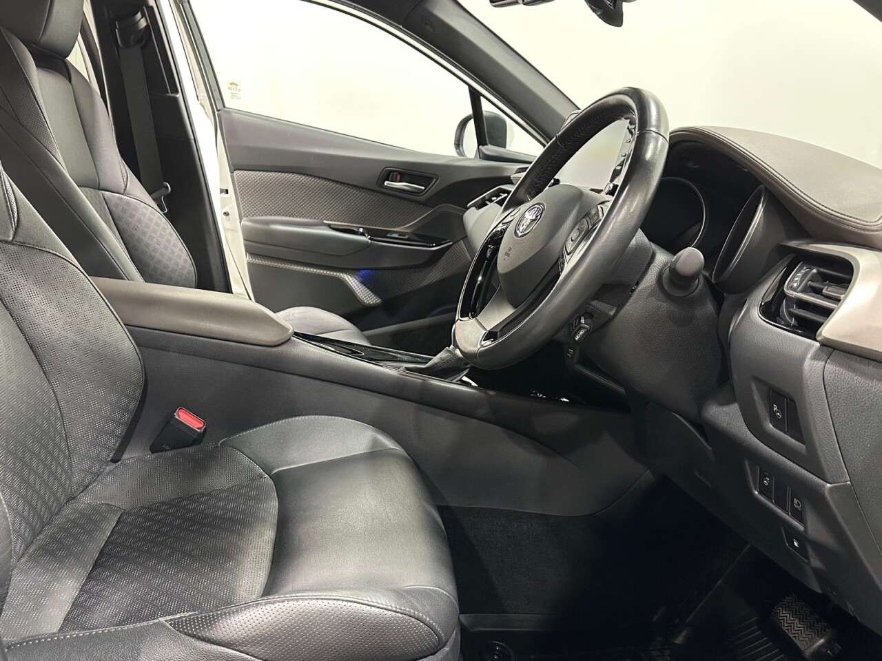 2022 TOYOTA C-HR 2022 TOYOTA C-HR